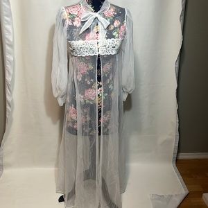 Vintage White Bridal Robe Nightgown Peignoir